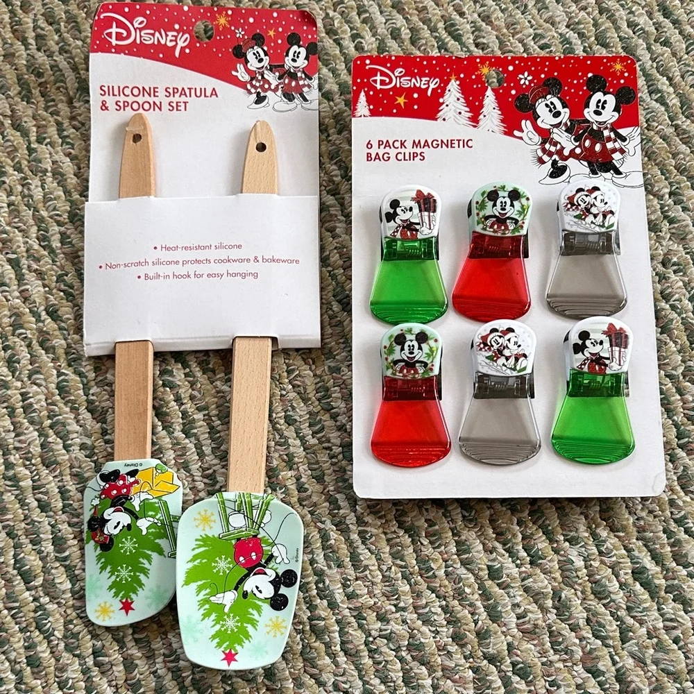 Disney Festive Mickey Mouse Kitchen Set - Green, Red, Gray